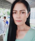 Dating Woman Thailand to หนองหญ้าไซ : Nat, 46 years